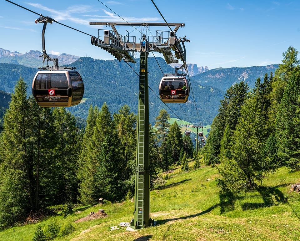 Lifts - Seceda cableways in Ortisei in Val Gardena