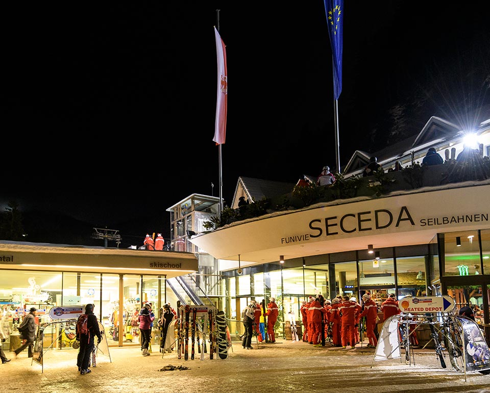 Ski rental & depot - Seceda in Ortisei in Val Gardena in the Dolomites