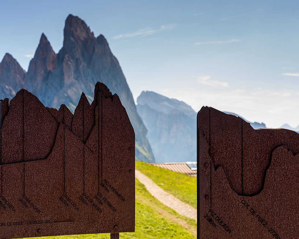 Sommer - Liftanlagen - Seceda Seilbahnen in Gröden - Dolomiten