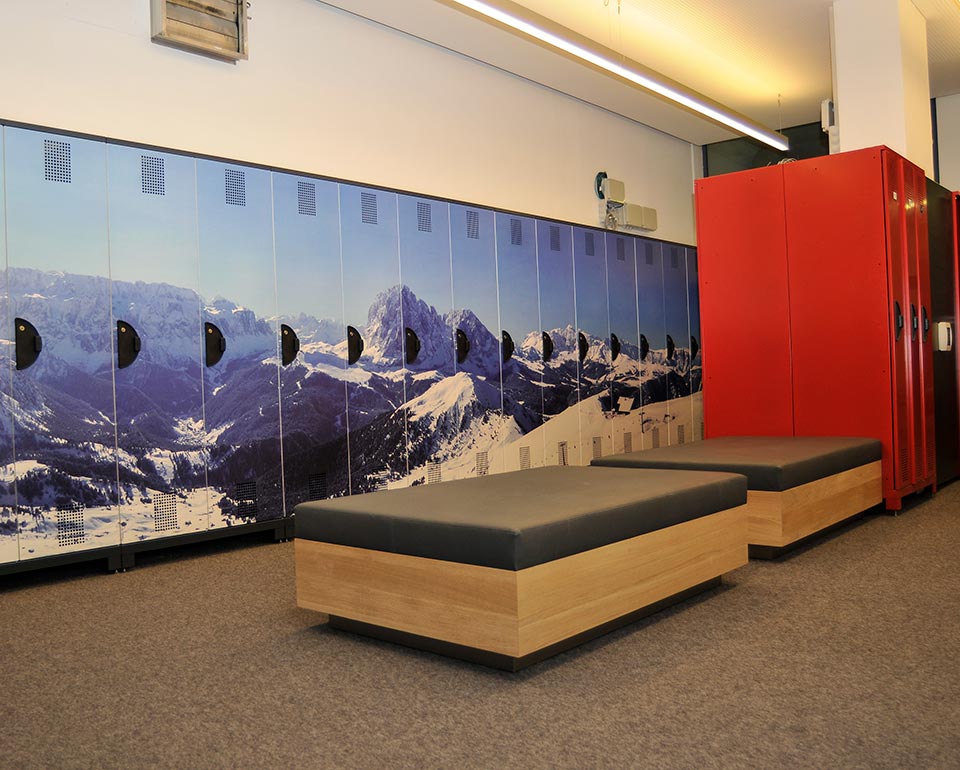 Ski rental and depot - Seceda in Ortisei in Val Gardena in the Dolomites